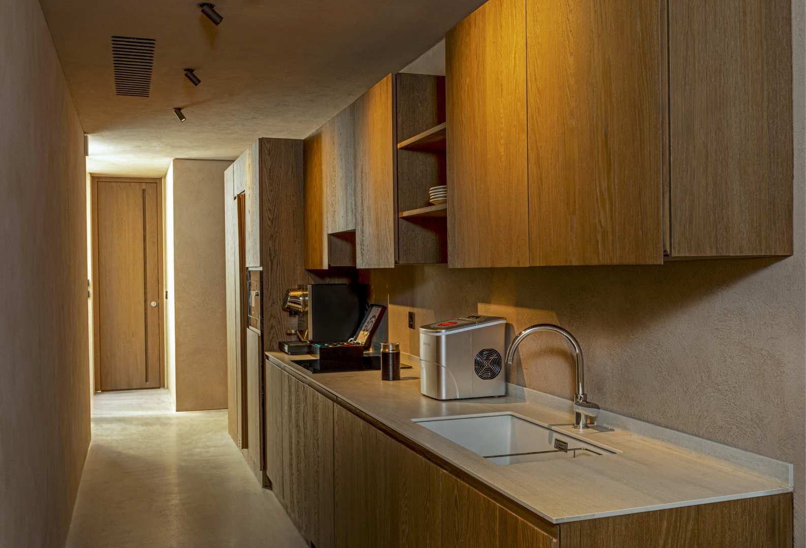 Lujo Presidential Villa