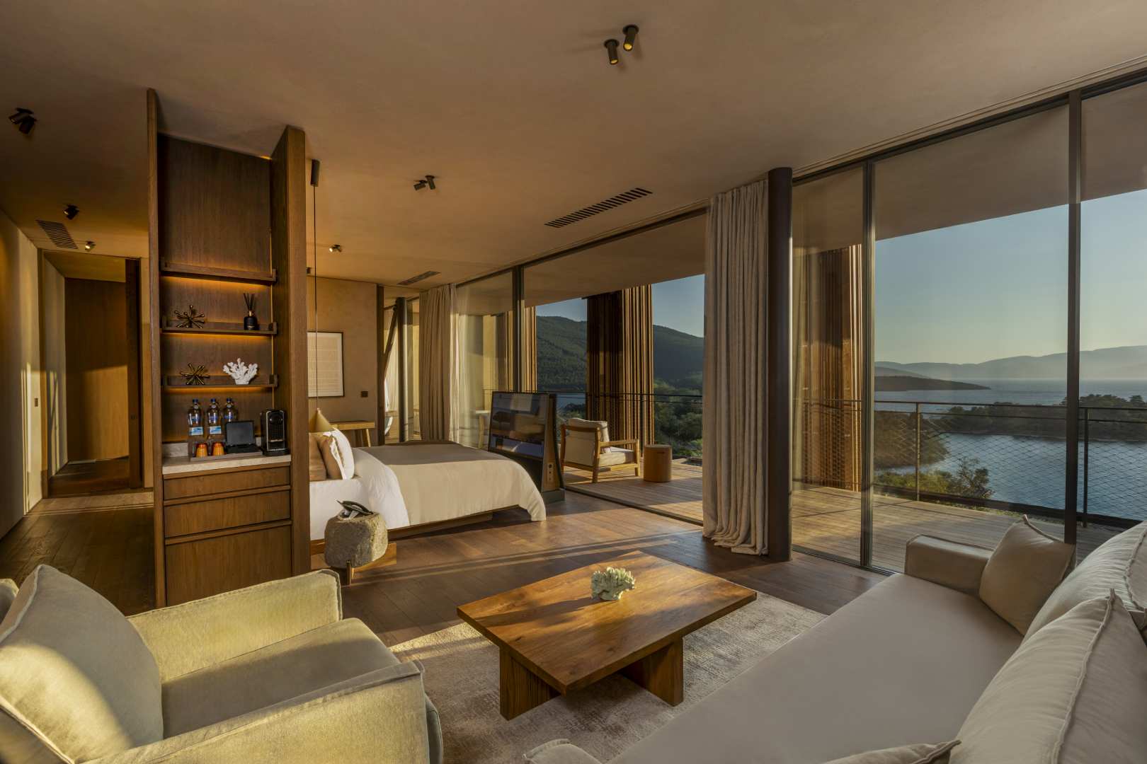 Lujo Presidential Villa